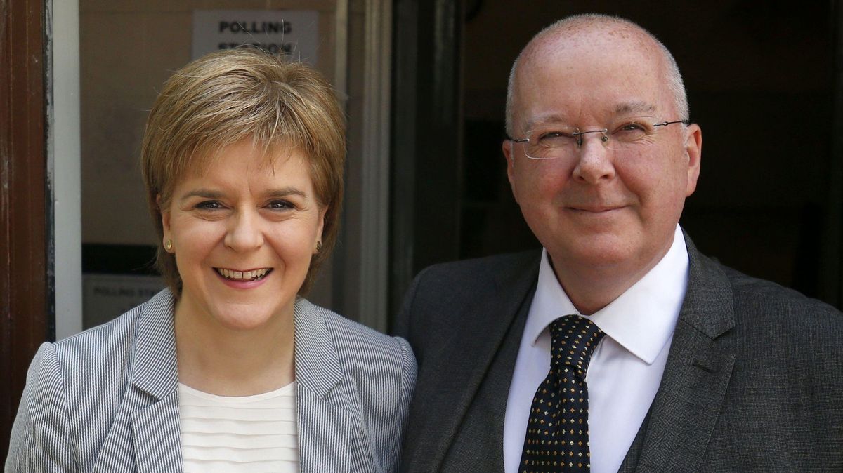 Policie zatkla manžela skotské expremiérky Sturgeonové
